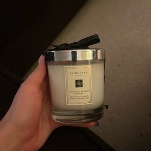 Jo Malone nectarine blossom and honey candle